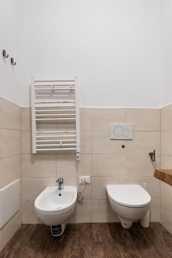 Largo Molina Apartment 1 By Wonderful Italy Bolonha Exterior foto